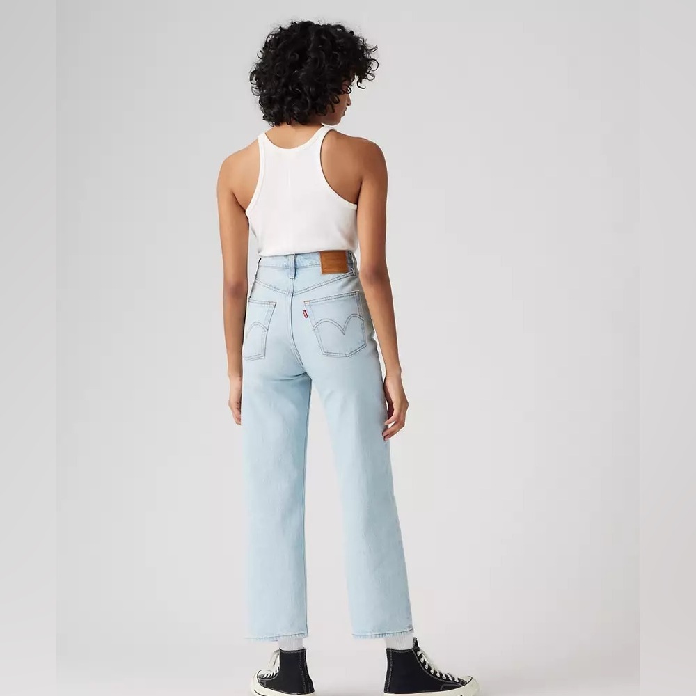 LEVI JEANS: Wow Me Over - Light Wash